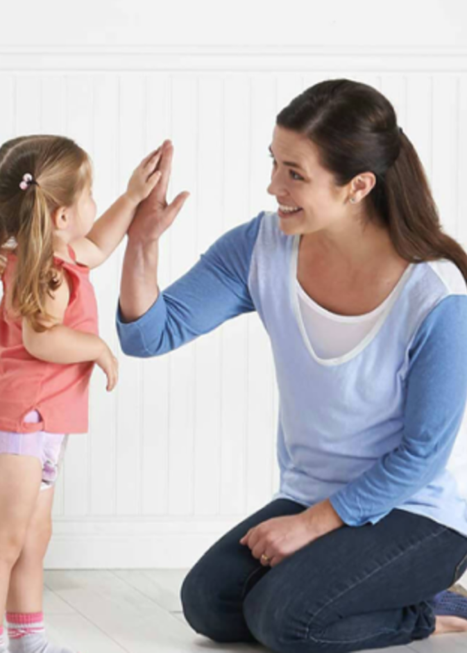 يفيد تدليك البطن في علاج الامساك عند الاطفال