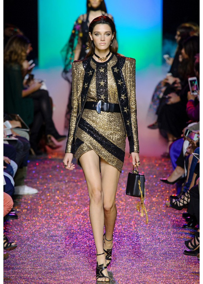فساتين قصيرة فخمة ولماعة مع الأقمشة الذهبية من ايلي صعب Elie Saab