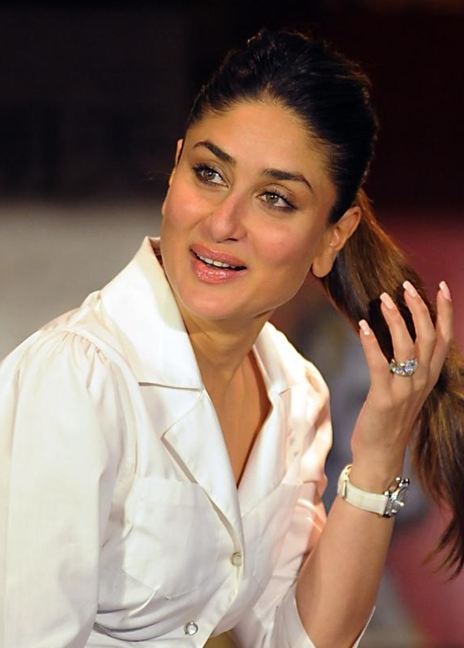 كارينا كابور بعيدة عن مواقع التواصل الاجتماعي