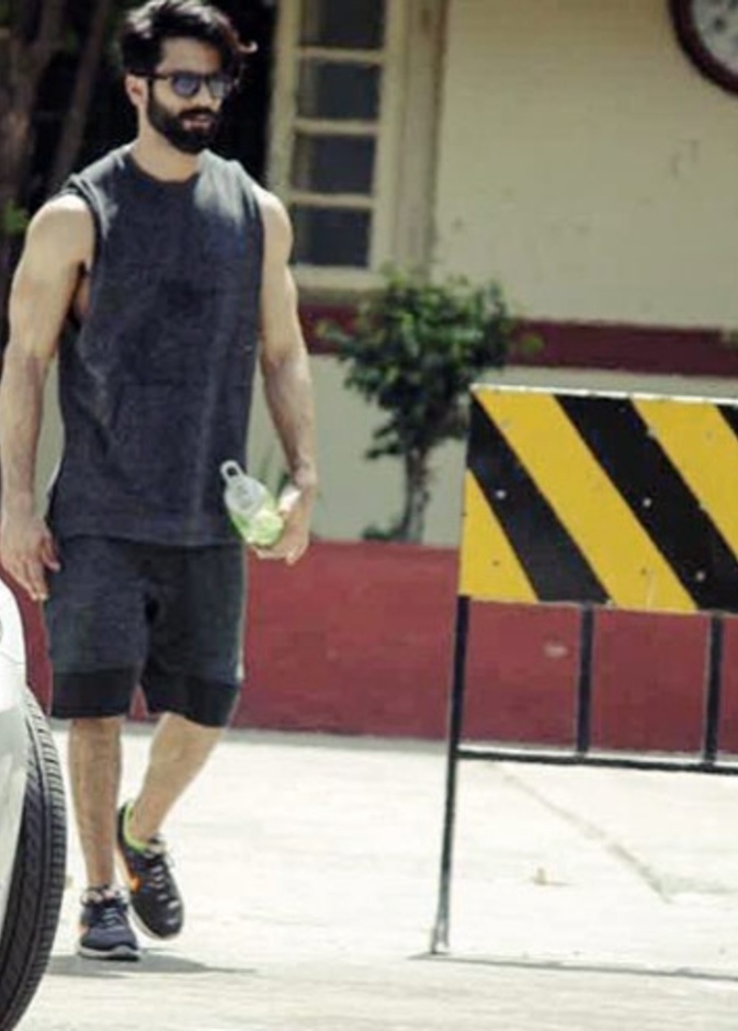 شاهيد كابور يتحول إلى مدرب من أجل زوجته ميرا راجبوت