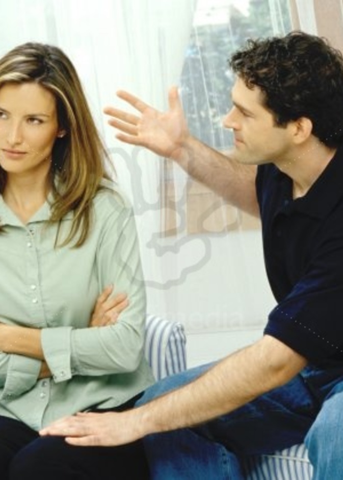 لماذا لا تنسى المرأة ما حدث من الرجل أثناء الشجار