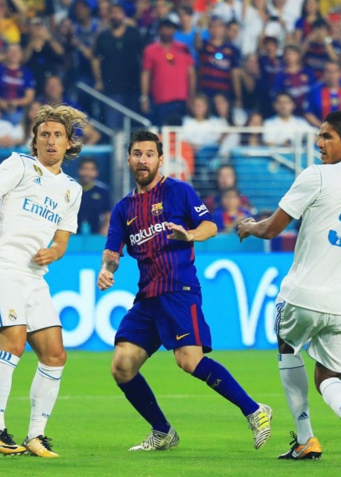 ميسي يسجل في مرمى ريال مدريد