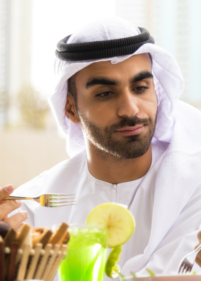 ماذا لو أكل الصائم قبل المغرب أو بعد الفجر؟