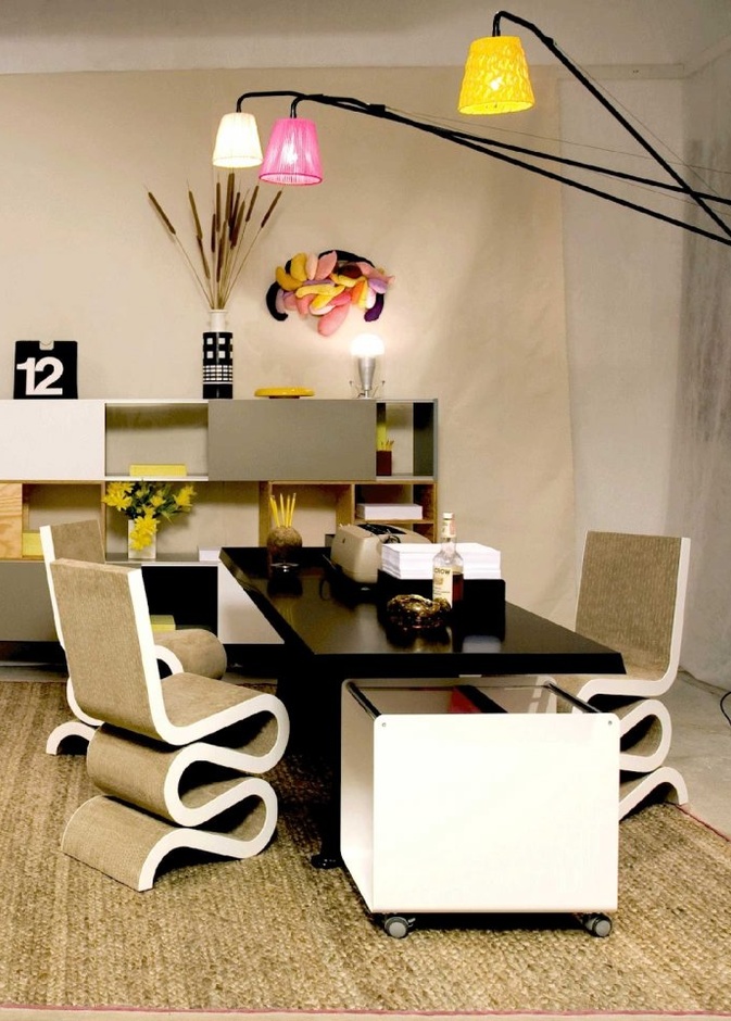 إضاءة مبتكرة و تصاميم اثاث حديثة 