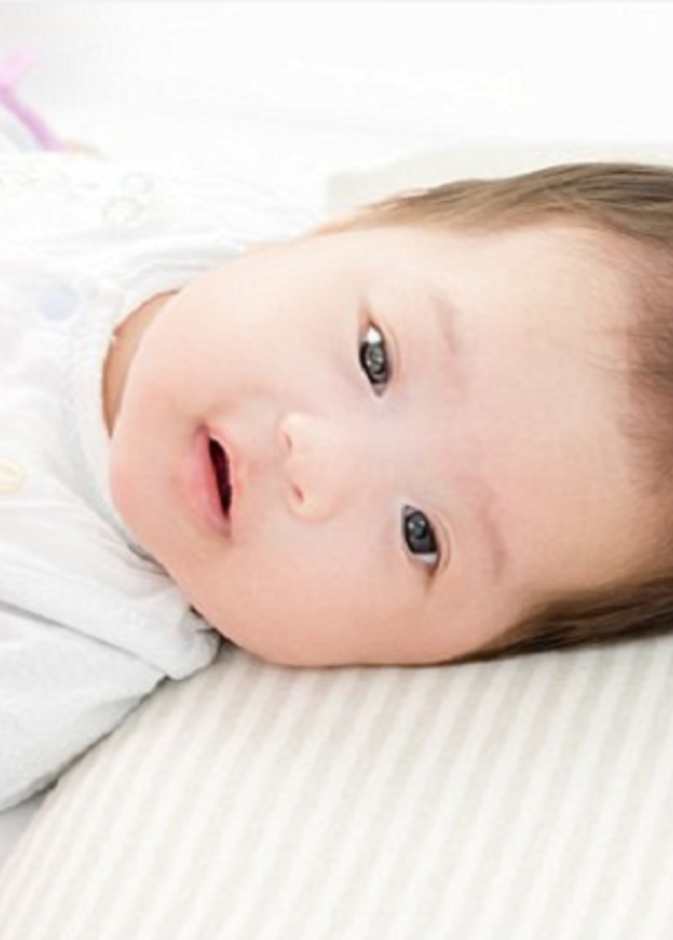 الطبيب متواطئ مع الأم في بيع طفلها حديث الولادة