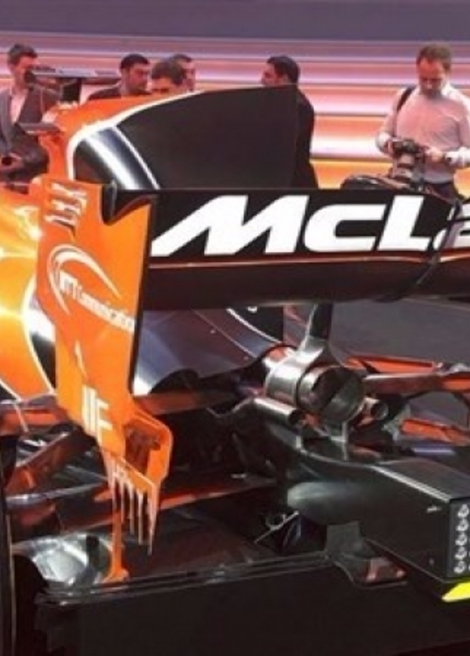 فريق مكلارين يقدم سيارة جديدة كليا