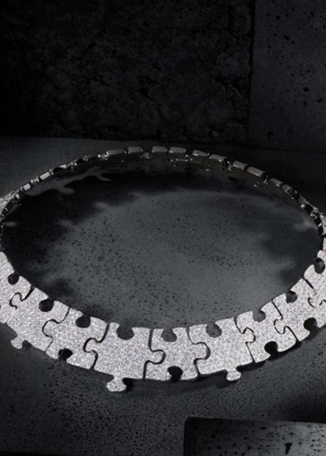 قلادات للعروس بشكل جذوع الأشجار من دار Kennet Jay Lane