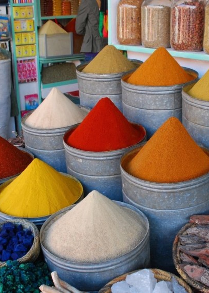 تشكيلة من البهارات المغربية