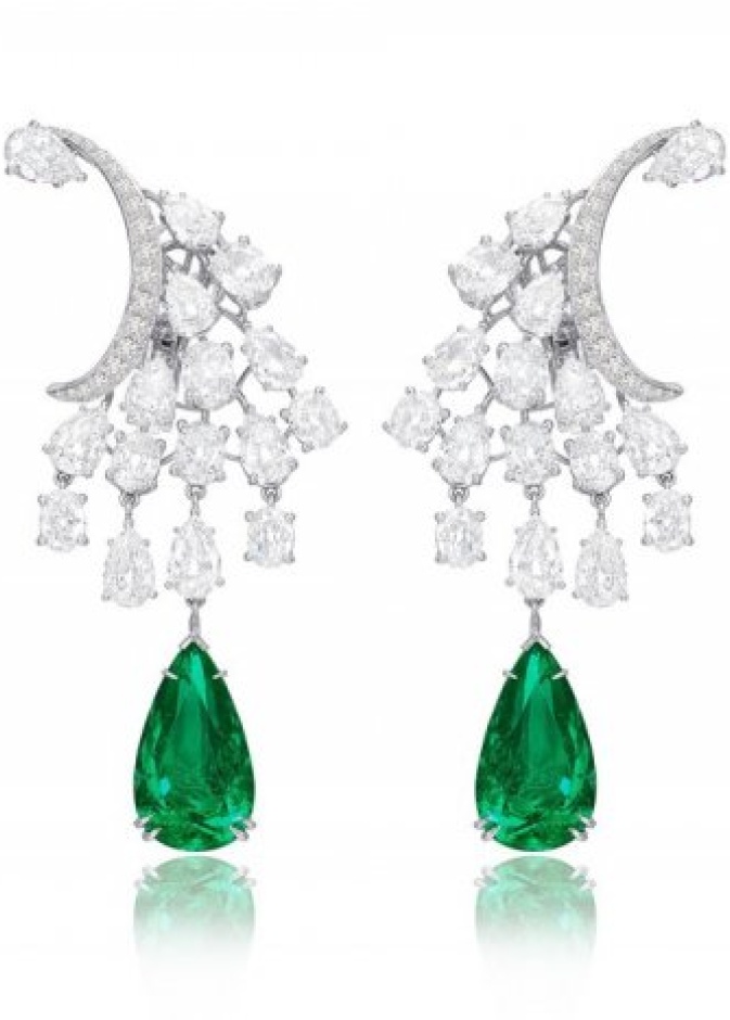 اقراط من الماس والزمرد من سوتر