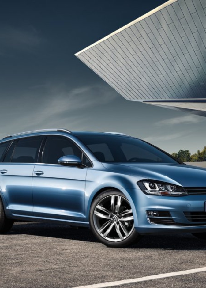 فولكس فاغن تغيير في محرك وتصميم Golf Variant الجديدة