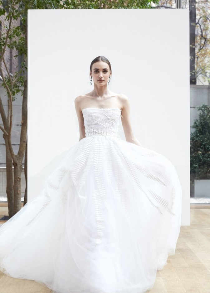 فستان من ماركيزا 