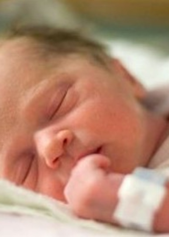 اختفاء مولودة بعد ساعات من ولادتها 