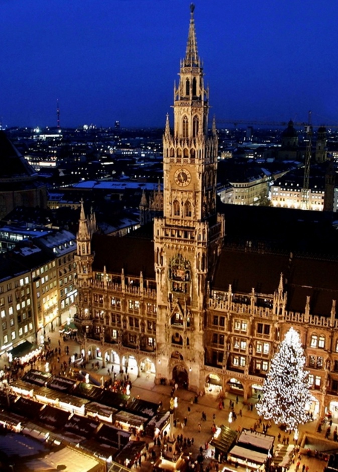 تشتهر ميونيخ بوجود العديد من المتاحف والمعارض والوجهات السياحية الرائعة