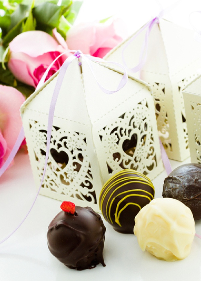 تتنوع نكهات الشوكولا بين الابيض والمر والحلو