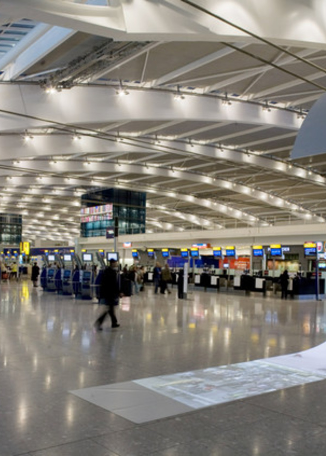 مطار هيثرو الدولي