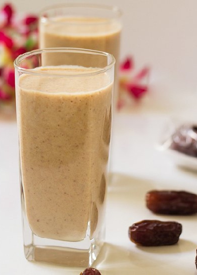 فوائد التمر و الحليب على الريق