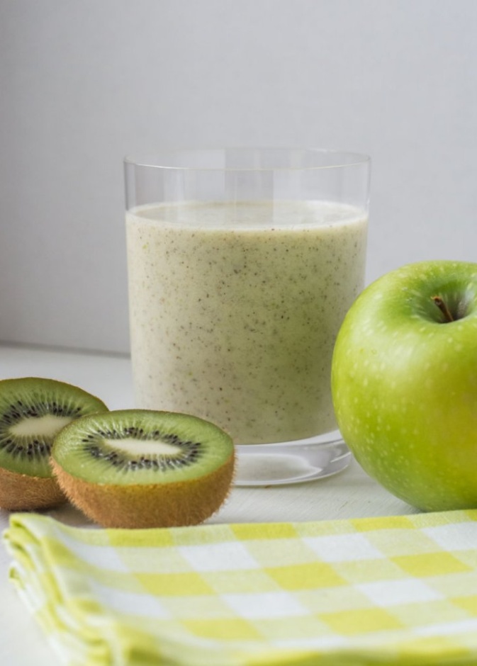 لتفاح و الكيوي في أي مشروب يسهلان عملية الهضم و إنقاص الوزن