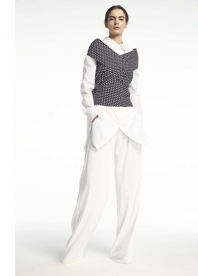 بناطيل واسعة لموضة ما قبل الخريف من دار كريستيان ديور Christian Dior