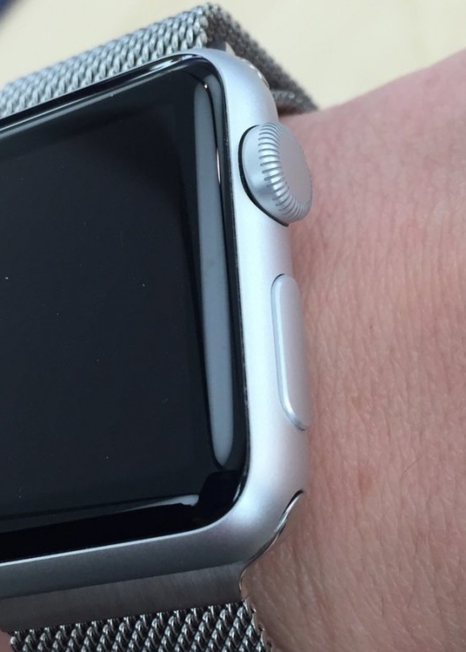 تقارير عن تطوير أبل لساعات تجري اتصالات تليفونية مباشرة