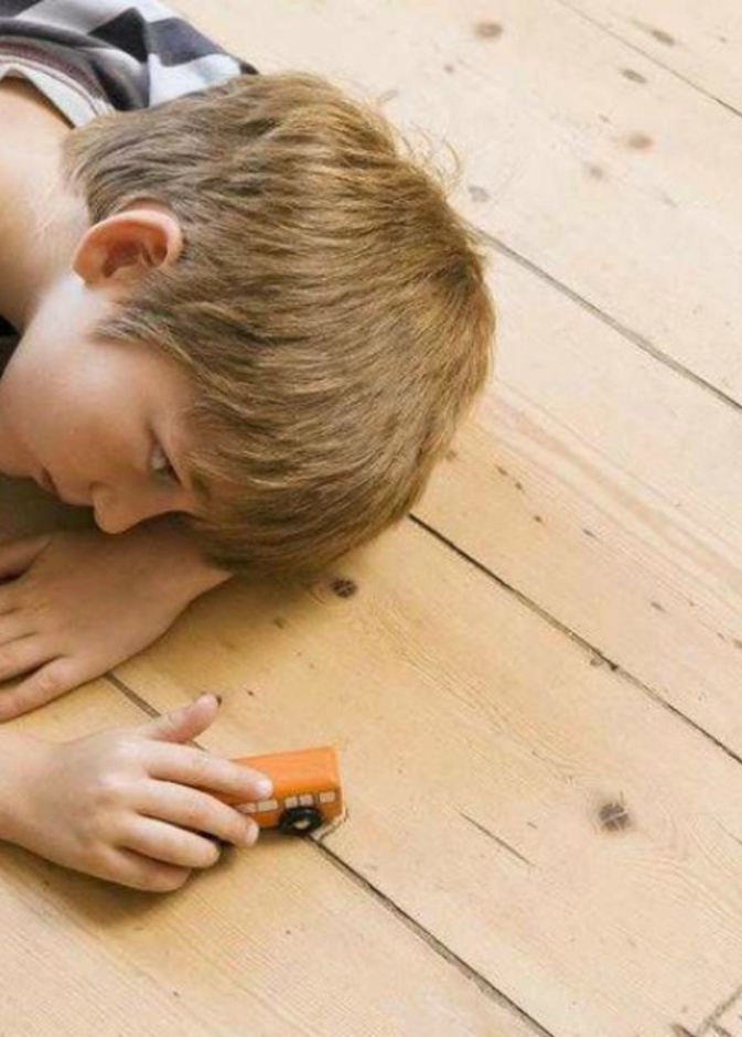 متى يترك الطفل في المنزل لوحده وما هي أهم الاحتياطات