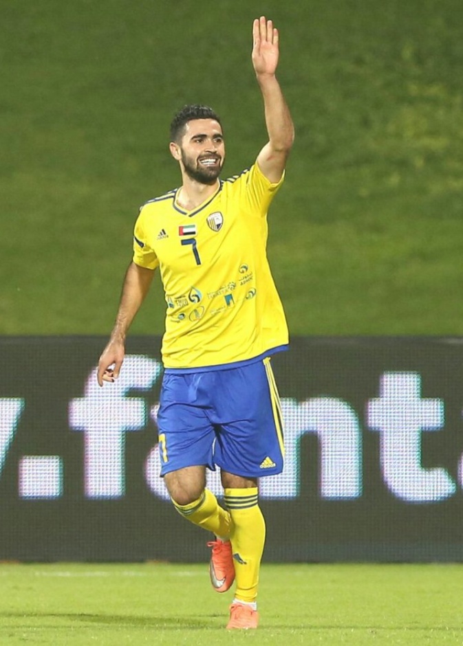 هزازي تلقى عروضا مقابل مليوني ريال سنويا