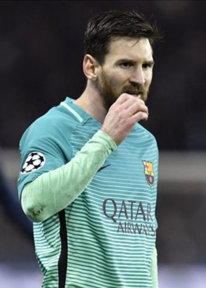 ميسي يشترط رحيل المدرب و3 لاعبين للبقاء مع برشلونة