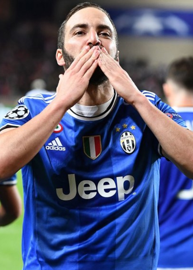 اليوفي يقترب من نهائي دوري الأبطال