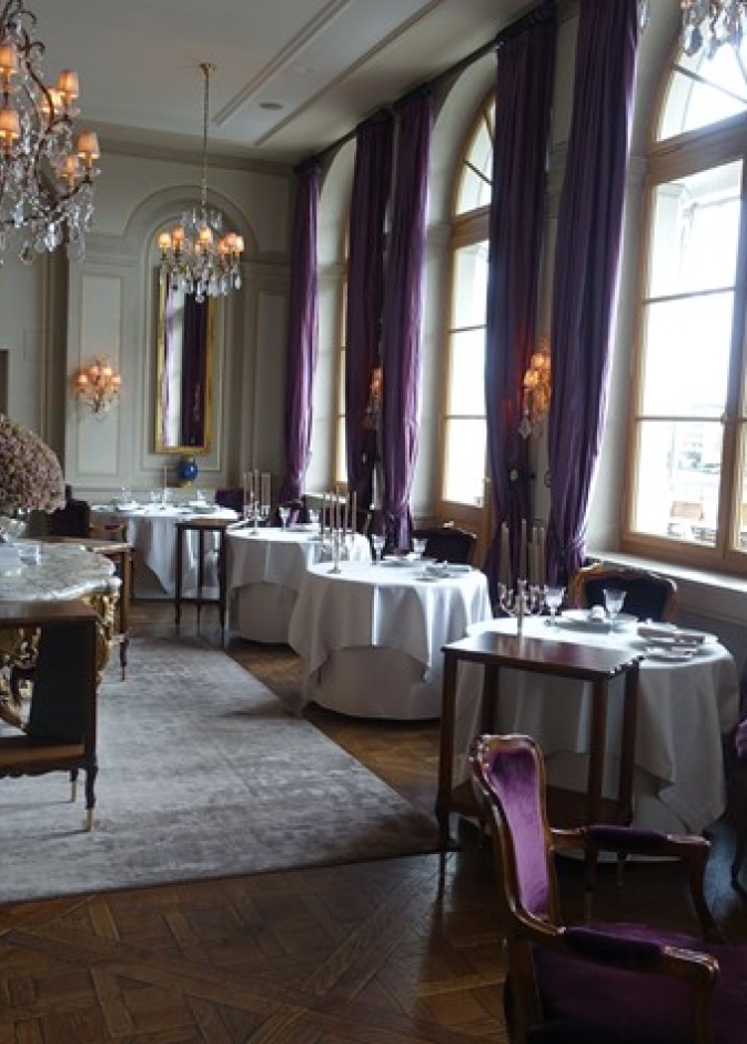 مطعم Cheval Blanc 