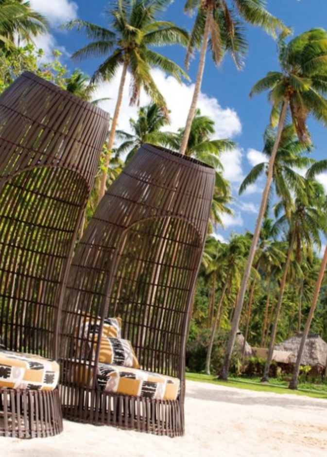 منتجع Laucala Island – مسبح في فيلا على سفح الجبل