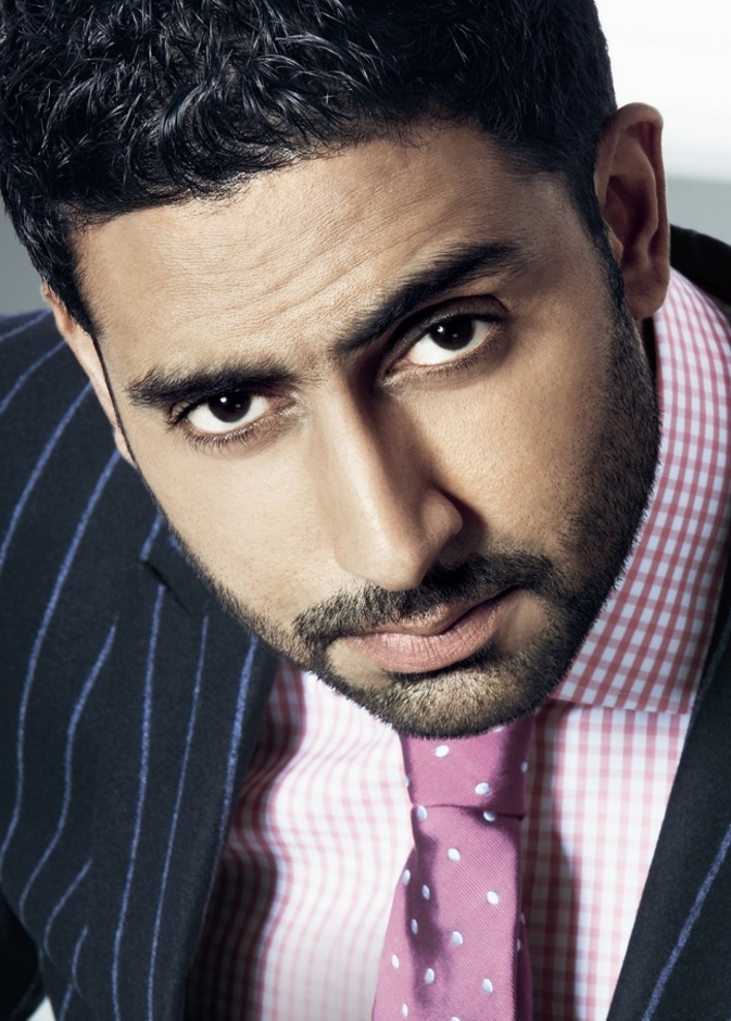 أبهيشيك باتشان يرد رد حكيم على منتقديه