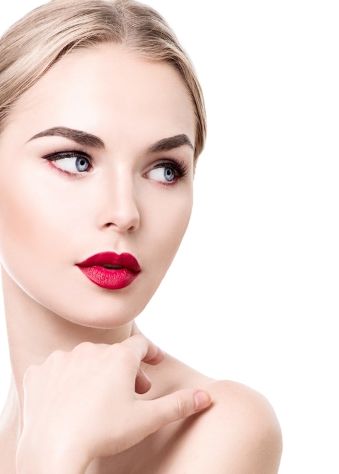ألوان احمر الشفاه المناسبة للبشرة البيضاء