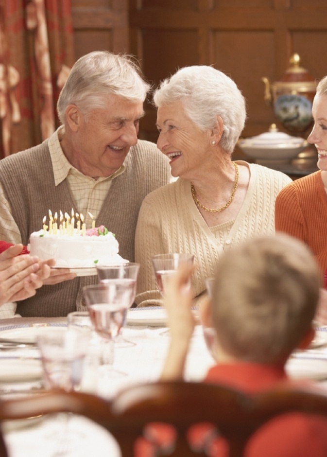 أنثري رذاذ سعادتك على الآخرين