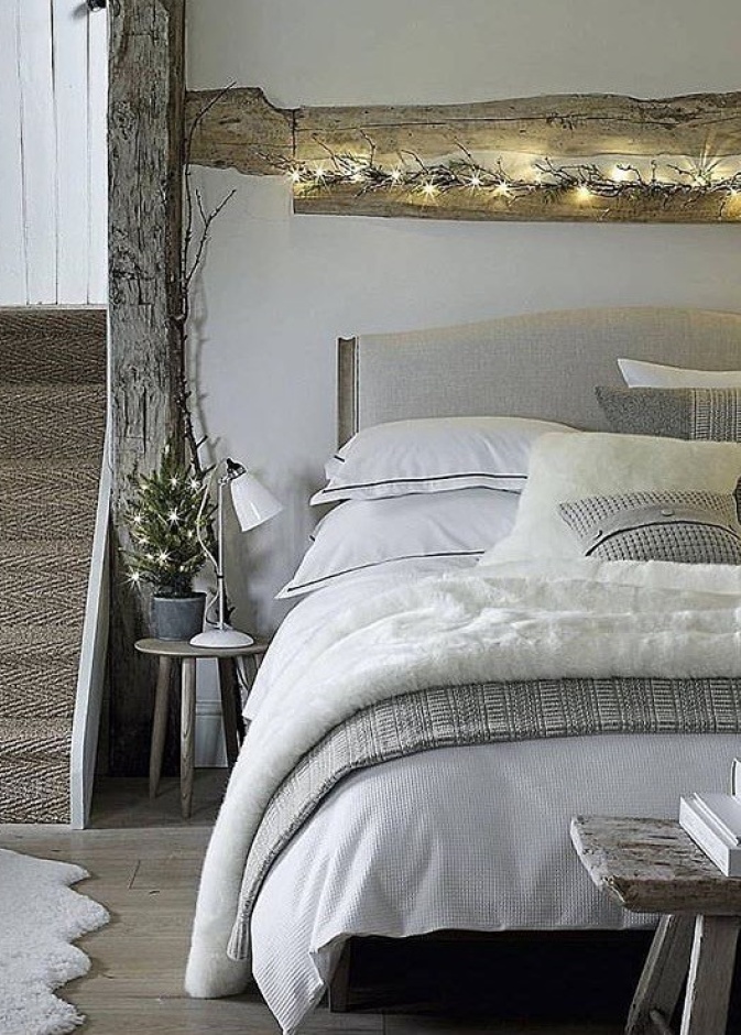 إضاءة بسيطة لكنها رائعة لتزيين غرف النوم 