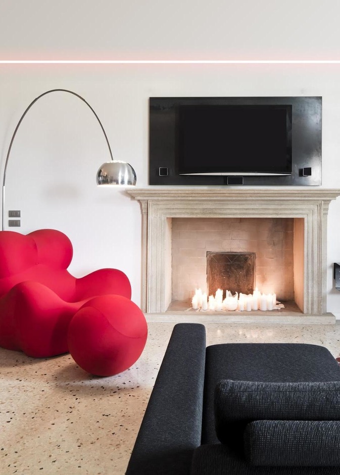 إضافة الشموع الفواحة على الديكور 