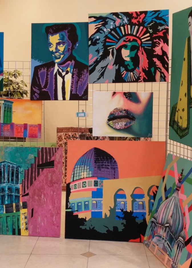 إعمال فنية معاصرة