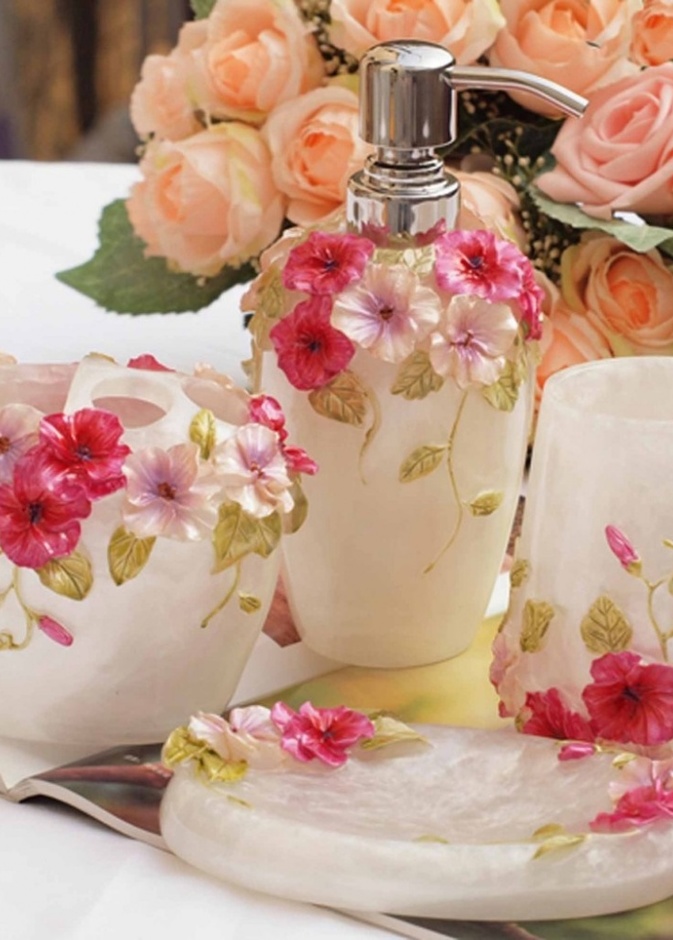 إكسسوارات وردية