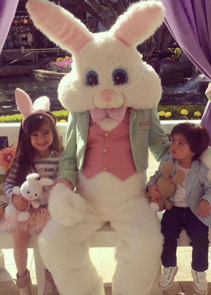 كيم كاردشيان تلون البيض لابنتها نورث