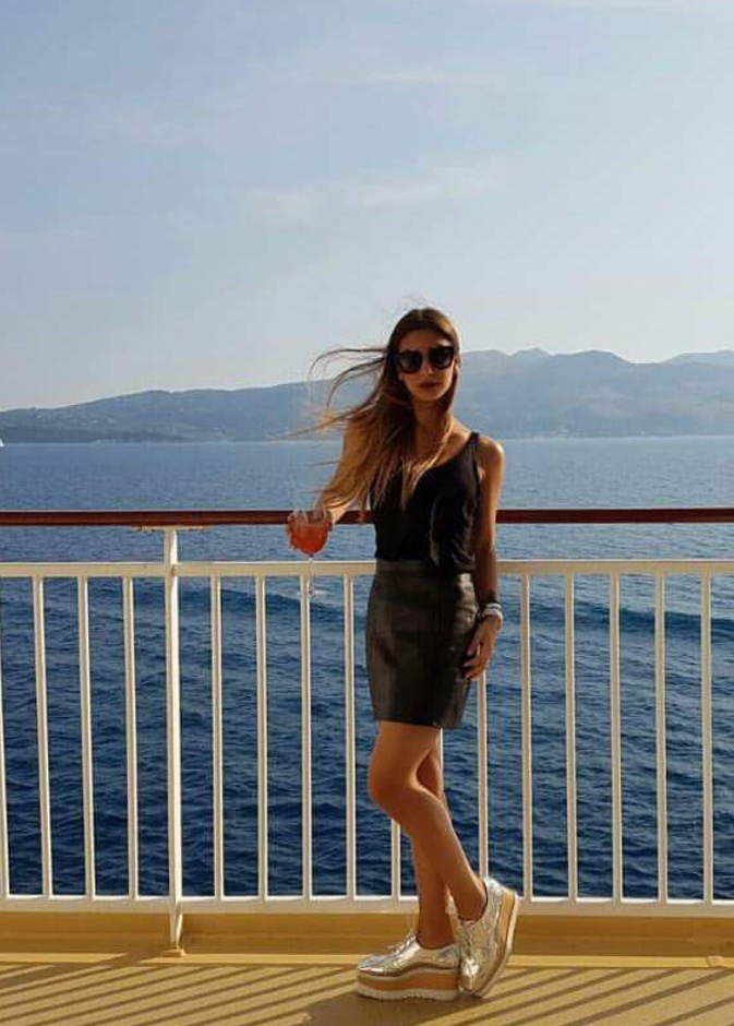 ابنة نوال الزغبي جميلة بحذاء ستيلا ماكارتني Stella Mccartney