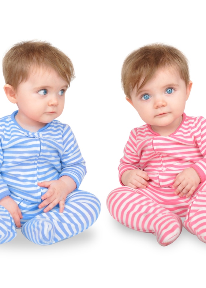 احذري هذه الاخطاء في تربية التوأم