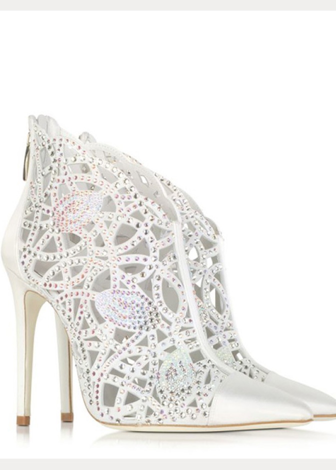 اختاري هذا الحذاء الذي يصل الى حدود الكاحل من Loriblu