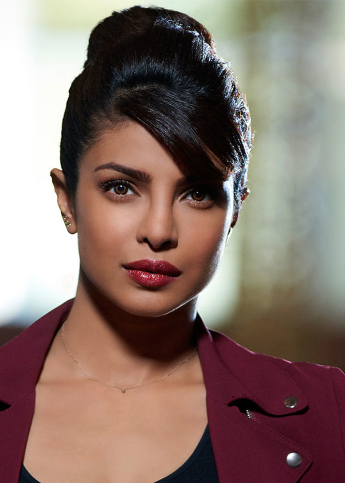 اختيار النجمة بريانكا تشوبرا لتقديم جوائز غولدن غلوب