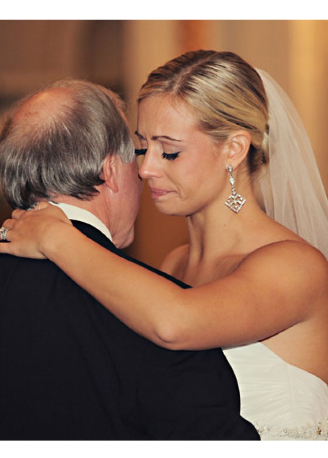 موسيقى رقصة الأب مع العروس