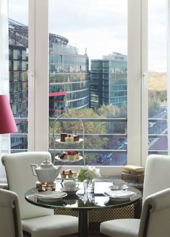 بركة السباحة