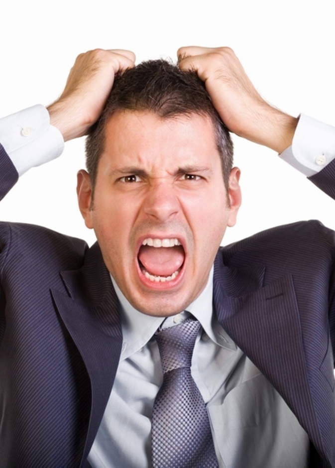 حاربي عصبية زوجك بانوثتك وطيبتك