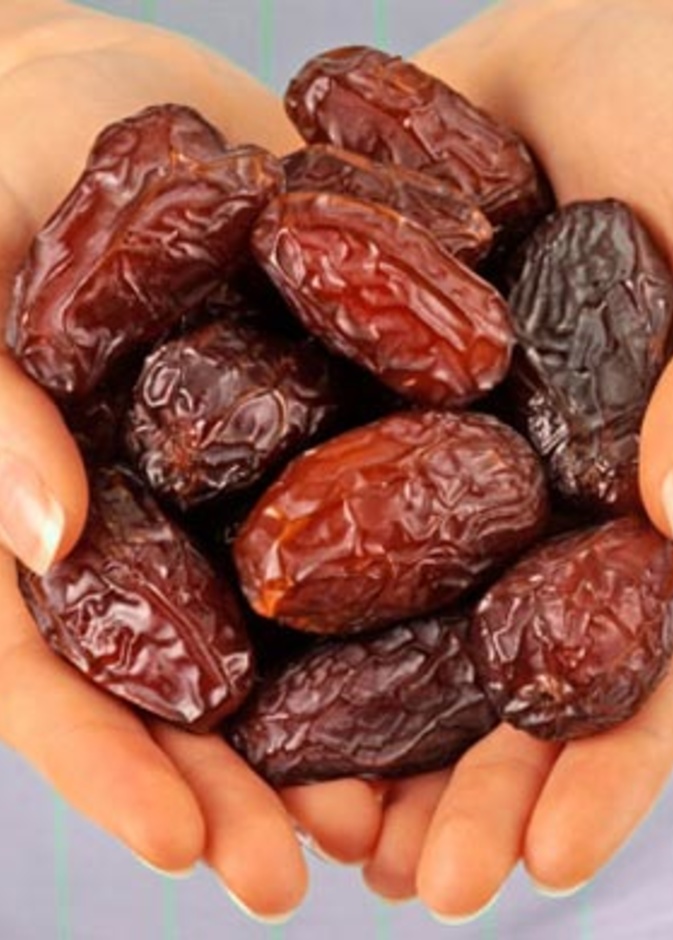 الرطب على مائدة الافطار الرمضانية