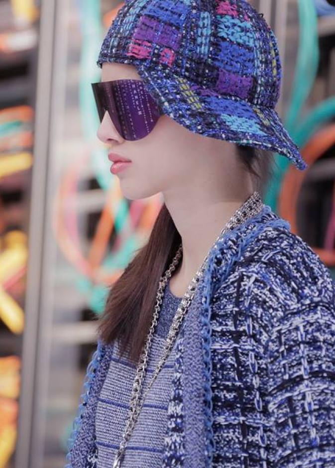 اطلالات راقية وشبابية من عارضات شانيل Chanel