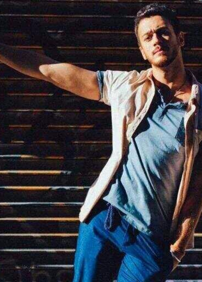 اطلالة كاجوال لسعد المجرد