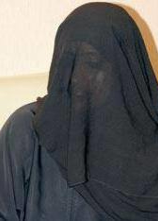 أرملة مليونيرة تتعرض للتعذيب من شقيقها بسبب ارثها