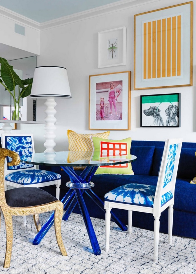 الأزرق المشع موضة الديكور الداخلي لعام 2015.