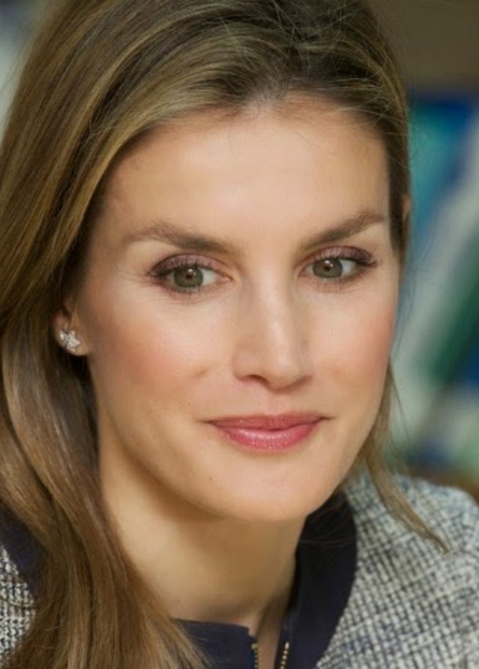  Maria Moliner الأميرة ليتزيا تزور مدرسة